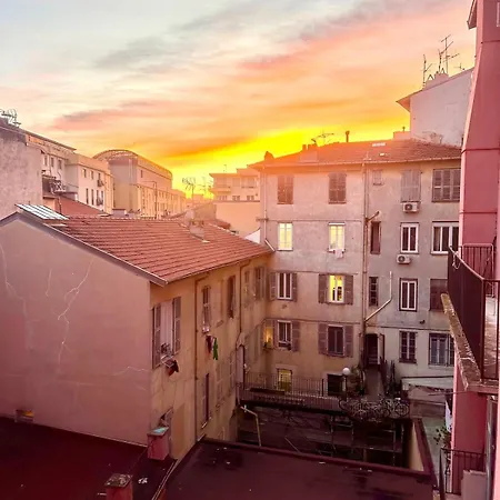 Place Massena Apartment